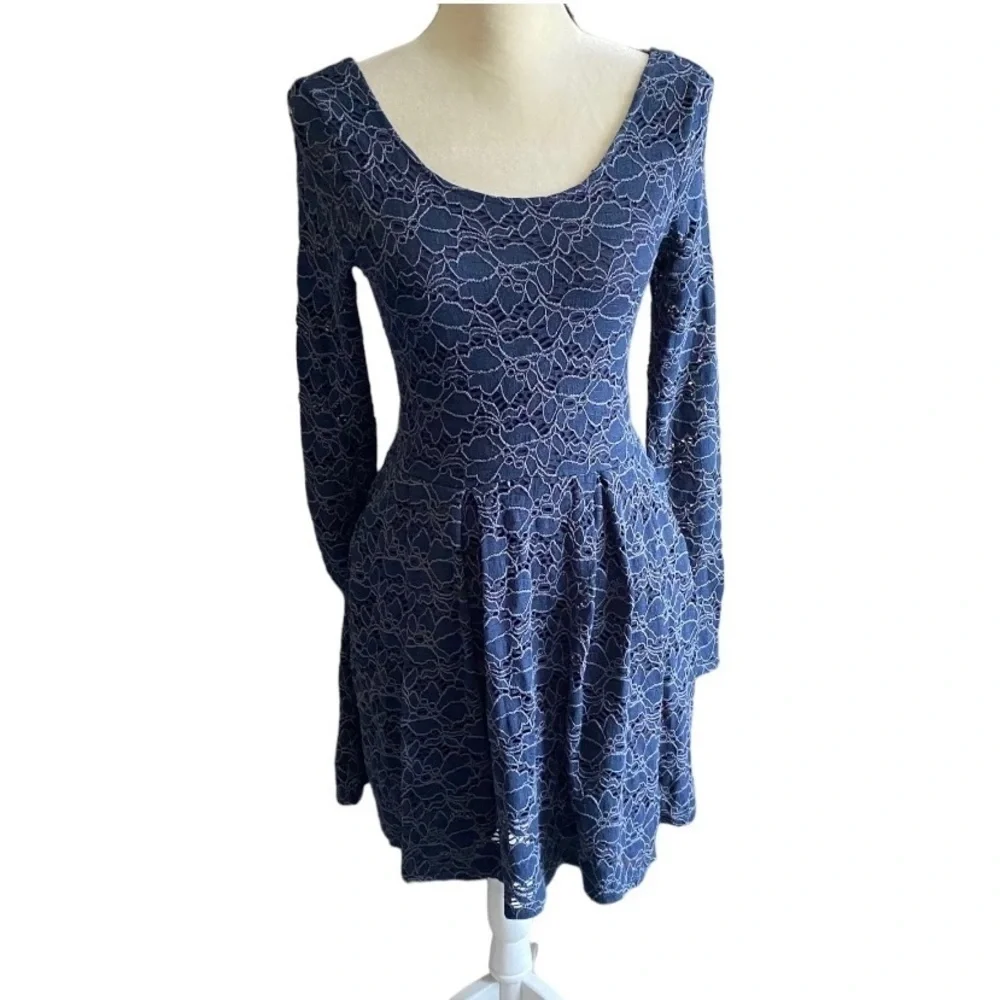 FREE PEOPLE-BLUE LACE DRESS-SIZE SMALL